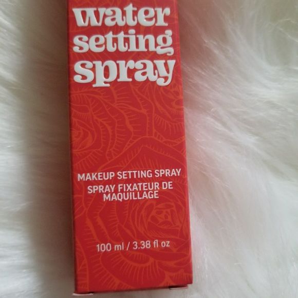 MAVEN BEAUTY Maven Rose Water Setting Spray - Picture 2 of 3